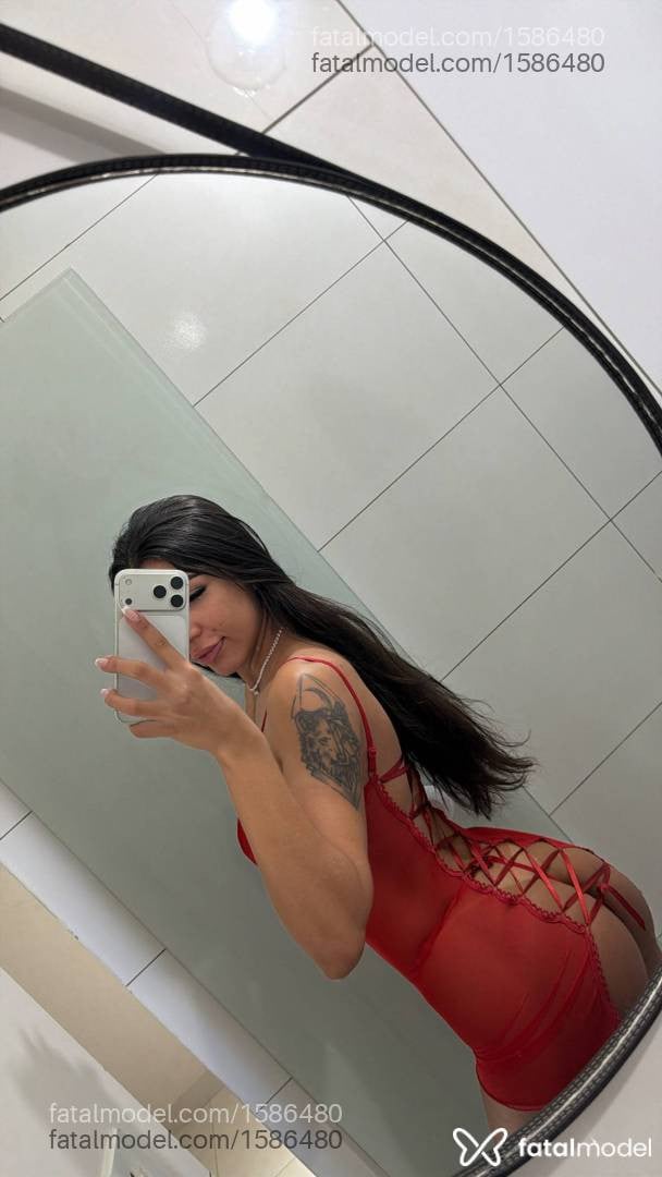 Acompanhante mulher morena (o) de olhos pretos - Analu