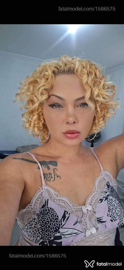 Acompanhante mulher morena (o) de olhos castanhos - Jade Nakashima
