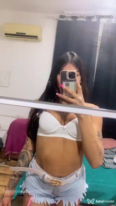 Acompanhante mulher trans com cabelo castanho de olhos castanhos em Florianópolis - Victoria