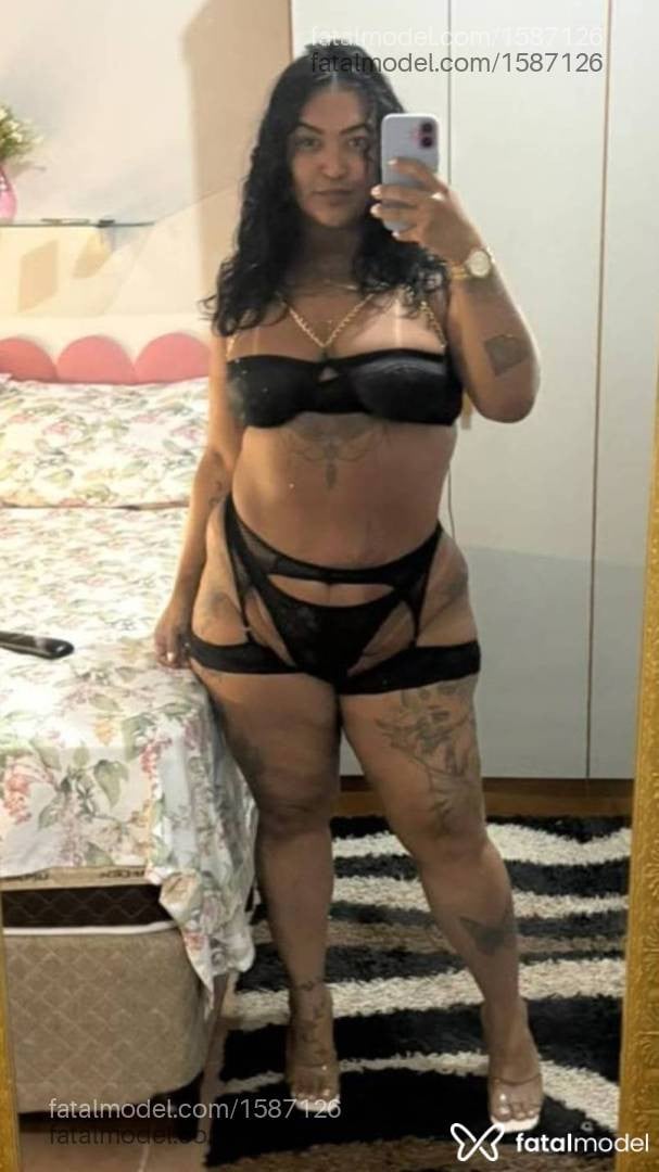 Acompanhante mulher com cabelo castanho de olhos castanhos - Nycolle Gutierrez