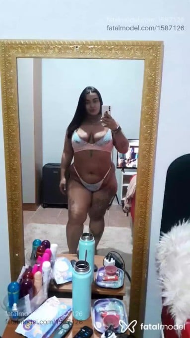 Acompanhante mulher com cabelo castanho de olhos castanhos em Volta Redonda Acompanhante mulher com cabelo castanho de olhos castanhos em Volta Redonda - Mirella
