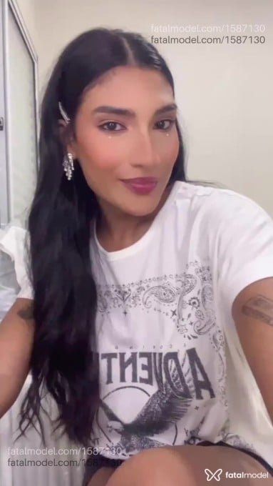 Acompanhante mulher trans morena (o) de olhos castanhos - Stella Acompanhante mulher trans morena (o) de olhos castanhos - Stella