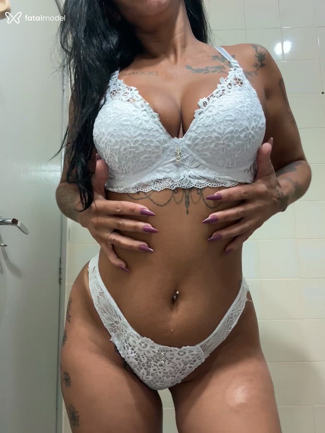 Acompanhante mulher morena (o) de olhos mel - Sheila Ferraz