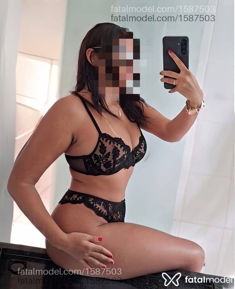 Acompanhante mulher morena (o) de olhos pretos - Antonella Queiroz