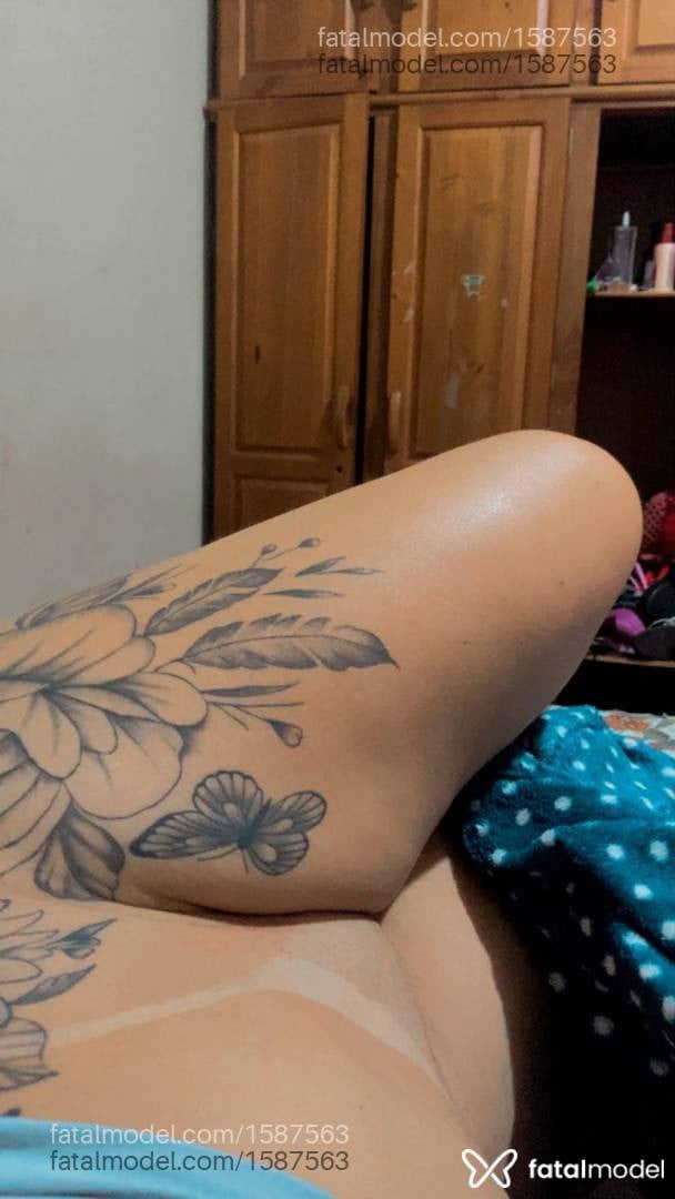 Acompanhante mulher loira (o) de olhos castanhos - Kamilla Santos