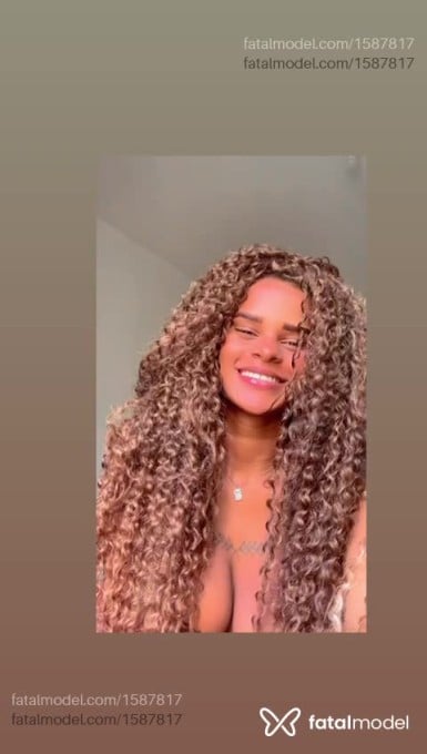Acompanhante mulher com cabelo castanho de olhos castanhos em Rio das Ostras - Rayssa