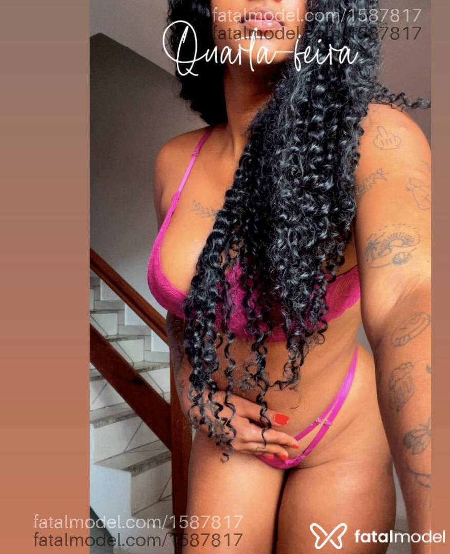 Acompanhante mulher com cabelo castanho de olhos castanhos - Rayssa