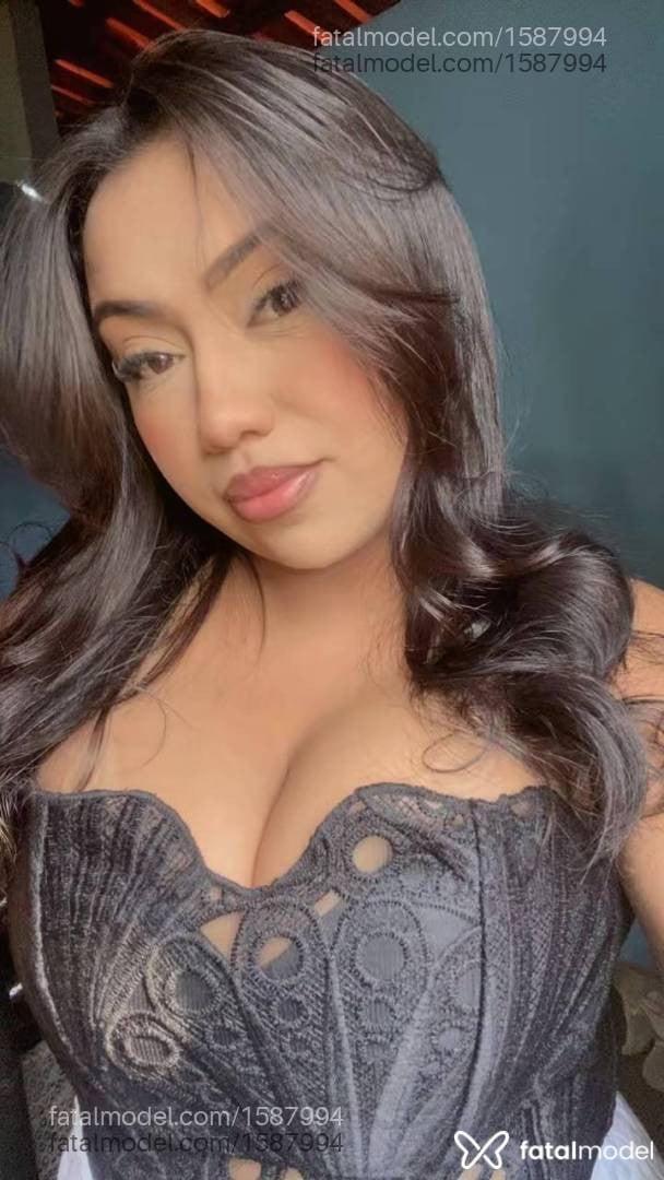 Acompanhante mulher morena (o) de olhos castanhos - Debora