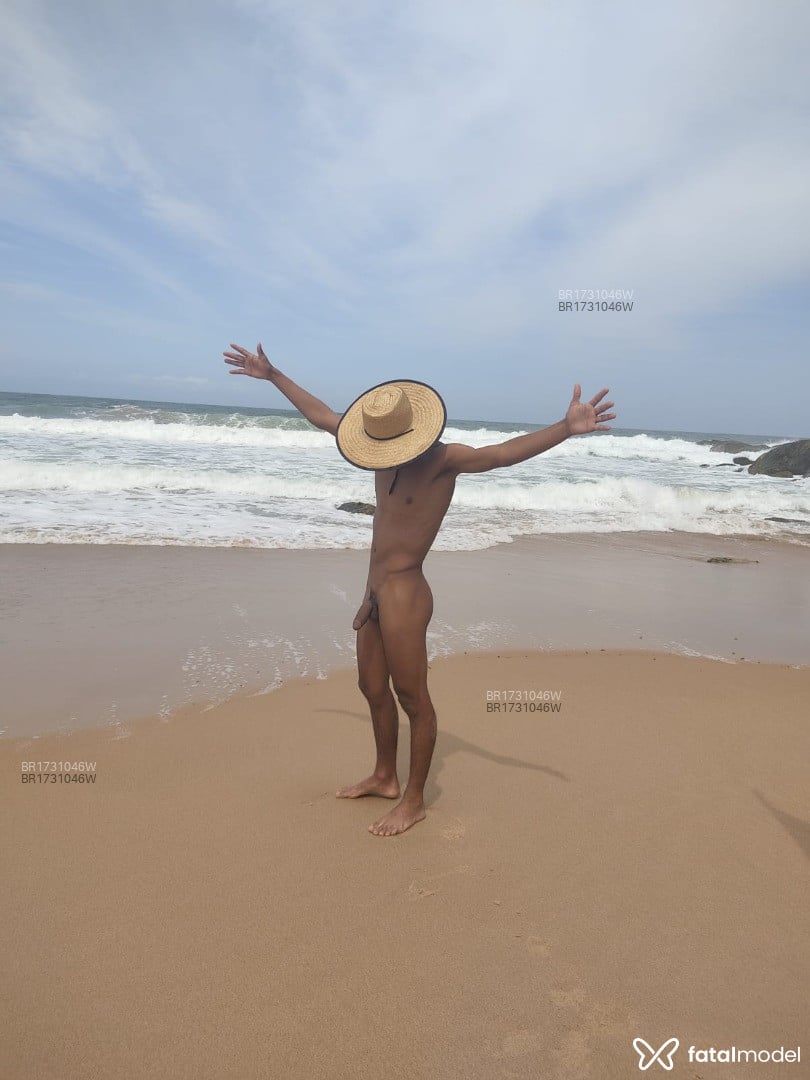 Acompanhante homem trans morena (o) de olhos castanhos em Balneário Camboriú - Israel