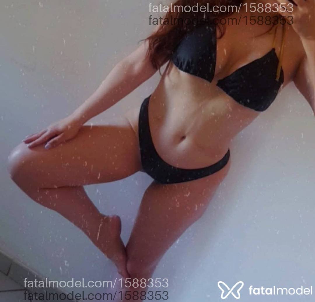 Acompanhante mulher com cabelo colorido de olhos castanhos em Campo Grande - Larissa Moraes