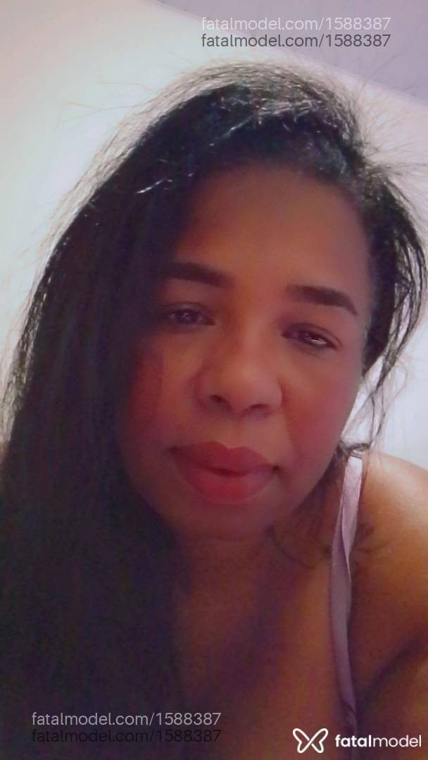 Acompanhante mulher morena (o) de olhos castanhos - Pérola Negra