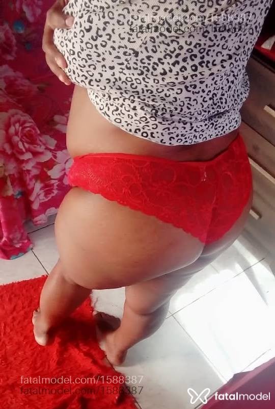 Acompanhante mulher morena (o) de olhos castanhos - Pérola Negra