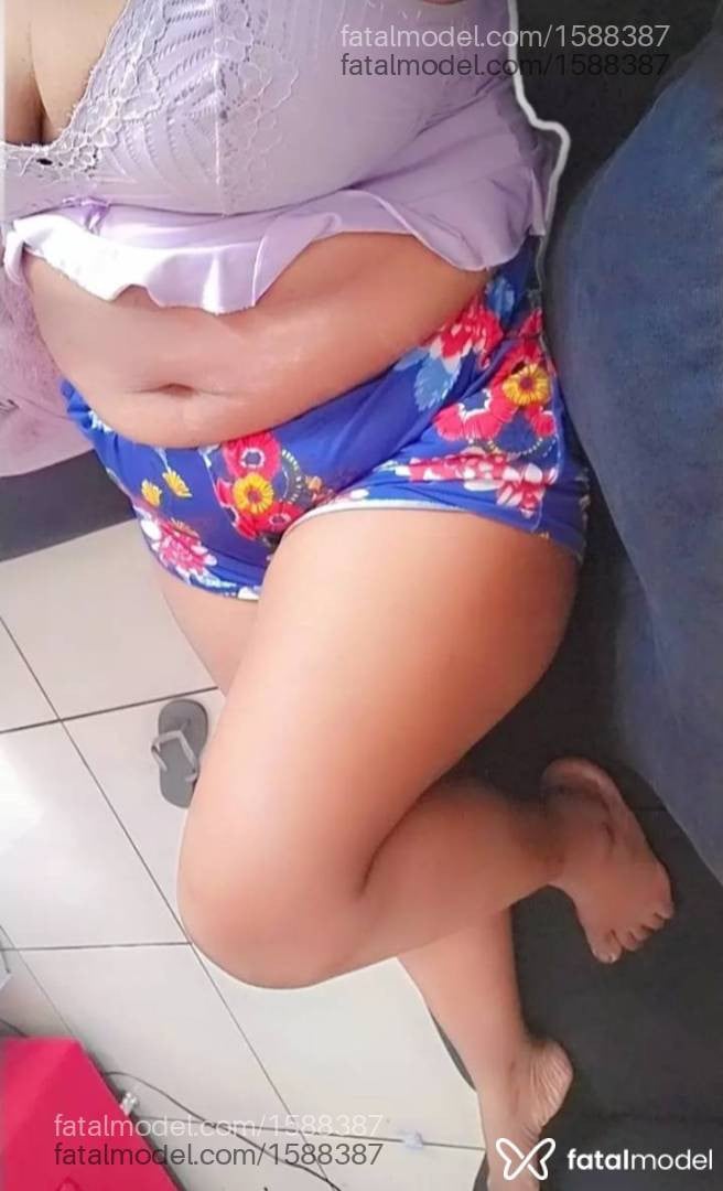 Acompanhante mulher morena (o) de olhos castanhos - Pérola Negra