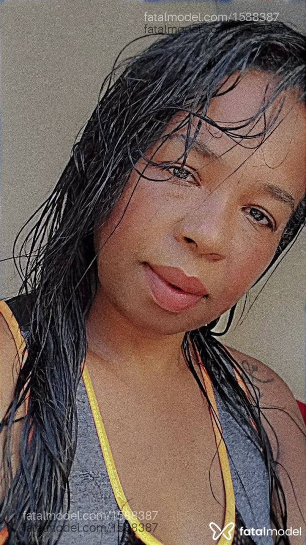 Acompanhante mulher morena (o) de olhos castanhos - Pérola Negra