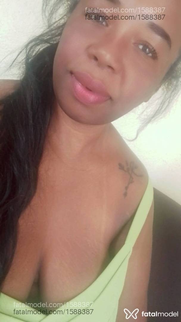 Acompanhante mulher morena (o) de olhos castanhos - Pérola Negra