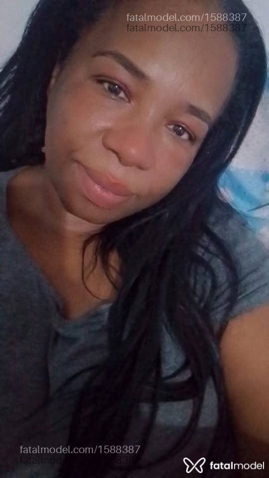 Acompanhante mulher morena (o) de olhos castanhos - Pérola Negra