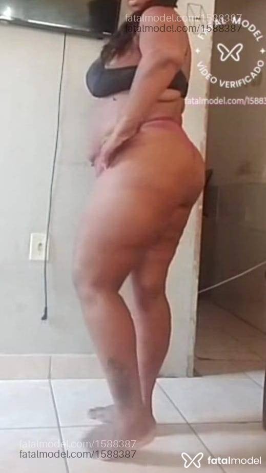 Acompanhante mulher morena (o) de olhos castanhos - Pérola Negra