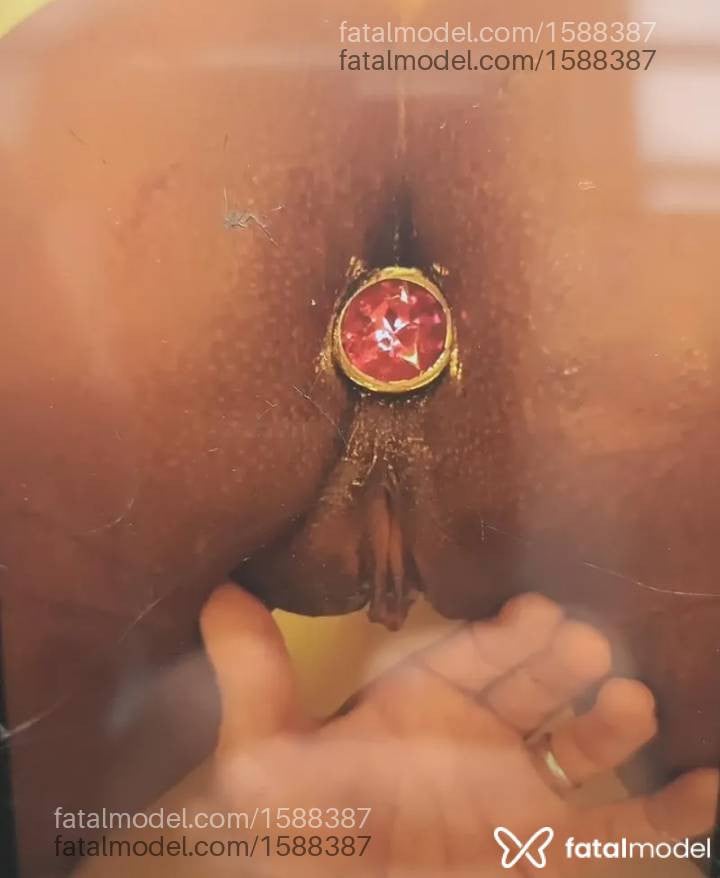 Acompanhante mulher morena (o) de olhos castanhos - Pérola Negra