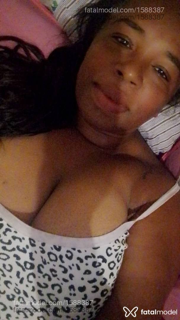 Acompanhante mulher morena (o) de olhos castanhos - Pérola Negra