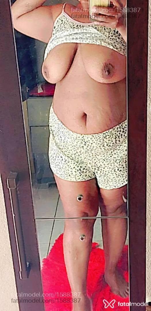 Acompanhante mulher morena (o) de olhos castanhos - Pérola Negra