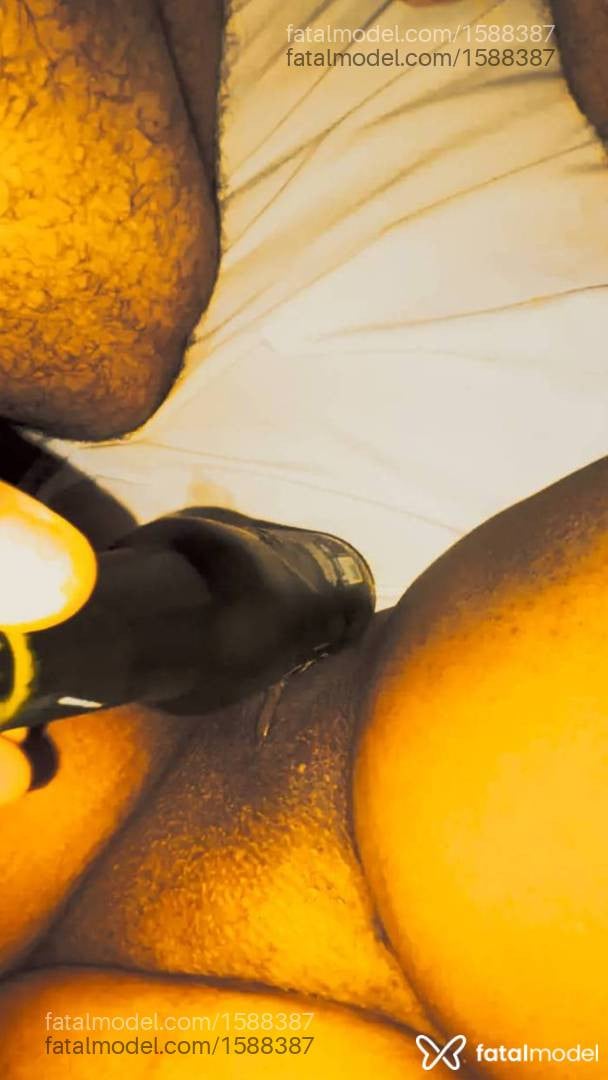 Acompanhante mulher morena (o) de olhos castanhos - Pérola Negra