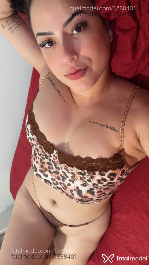 Acompanhante mulher com cabelo castanho de olhos castanhos - Michelli Acompanhante mulher com cabelo castanho de olhos castanhos - Michelli