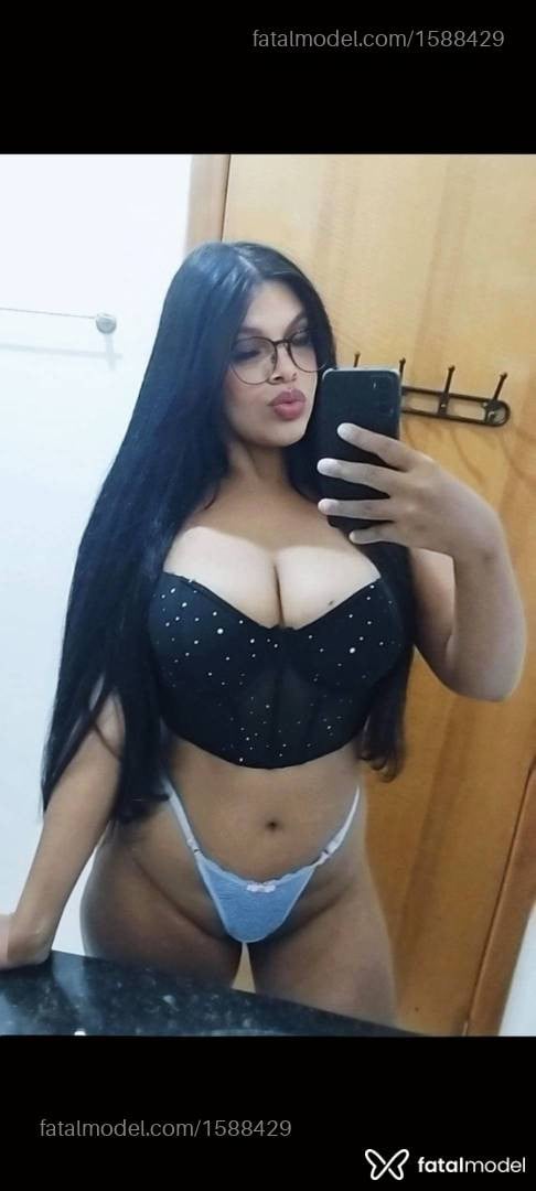 Acompanhante mulher morena (o) de olhos mel - Camila Motosserra