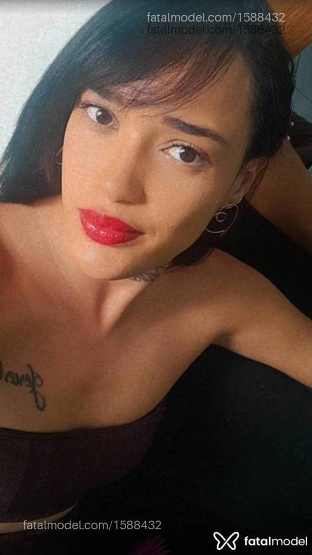 Acompanhante mulher morena (o) de olhos castanhos - Latifa
