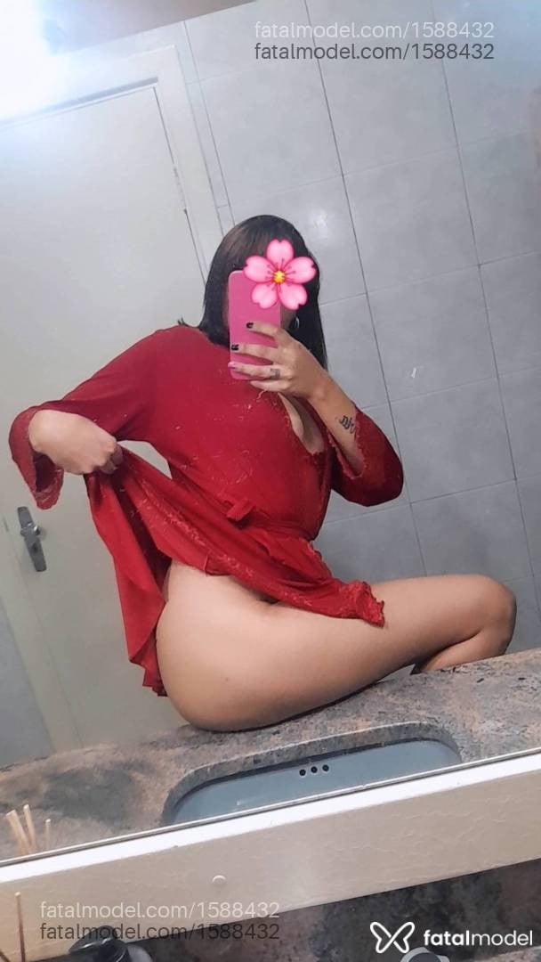 Acompanhante mulher morena (o) de olhos castanhos - Latifa