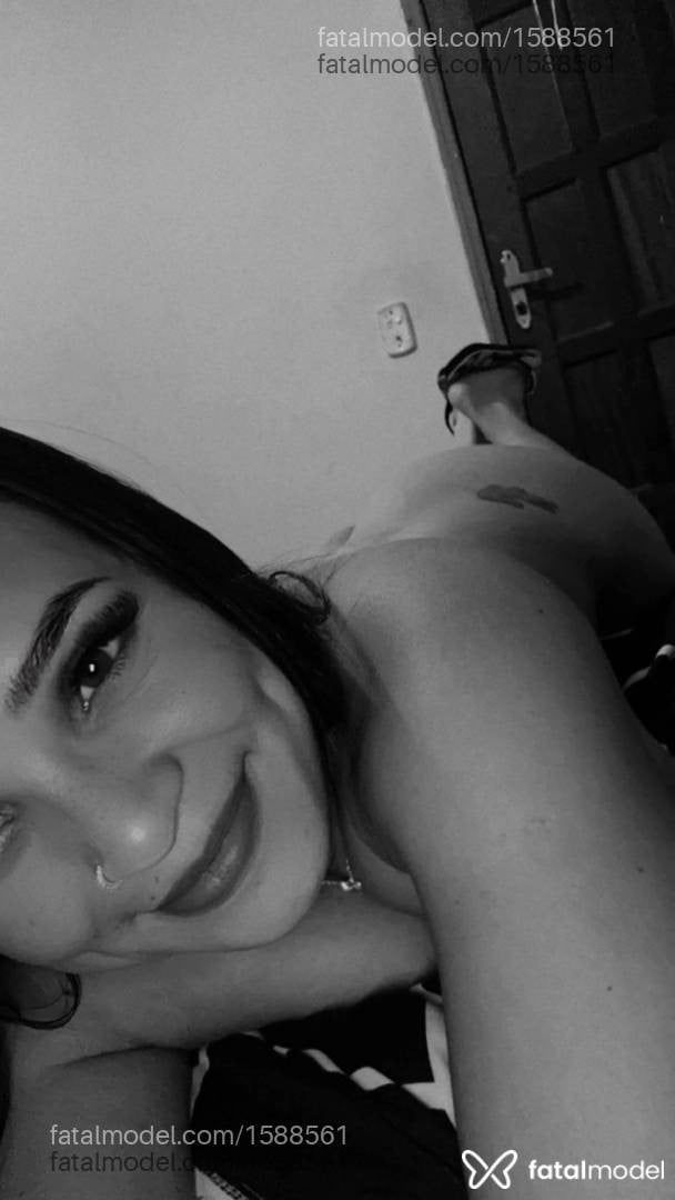 Acompanhante mulher morena (o) de olhos castanhos - Letícia