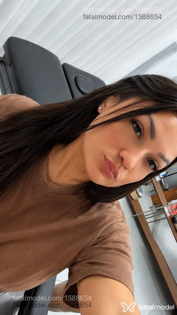 Acompanhante mulher morena (o) de olhos castanhos - Nicolle Soares