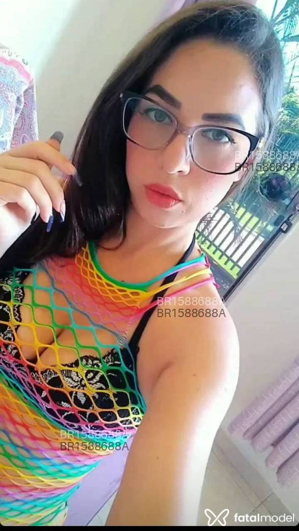 Acompanhante mulher morena (o) de olhos verdes - Thalia Mendes Acompanhante mulher morena (o) de olhos verdes - Thalia Mendes