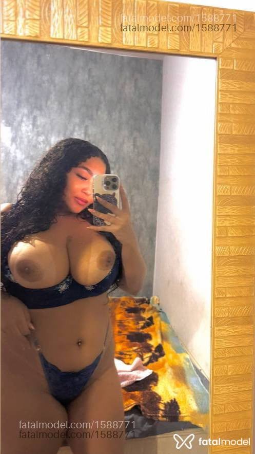 Acompanhante mulher morena (o) de olhos castanhos - Stefany