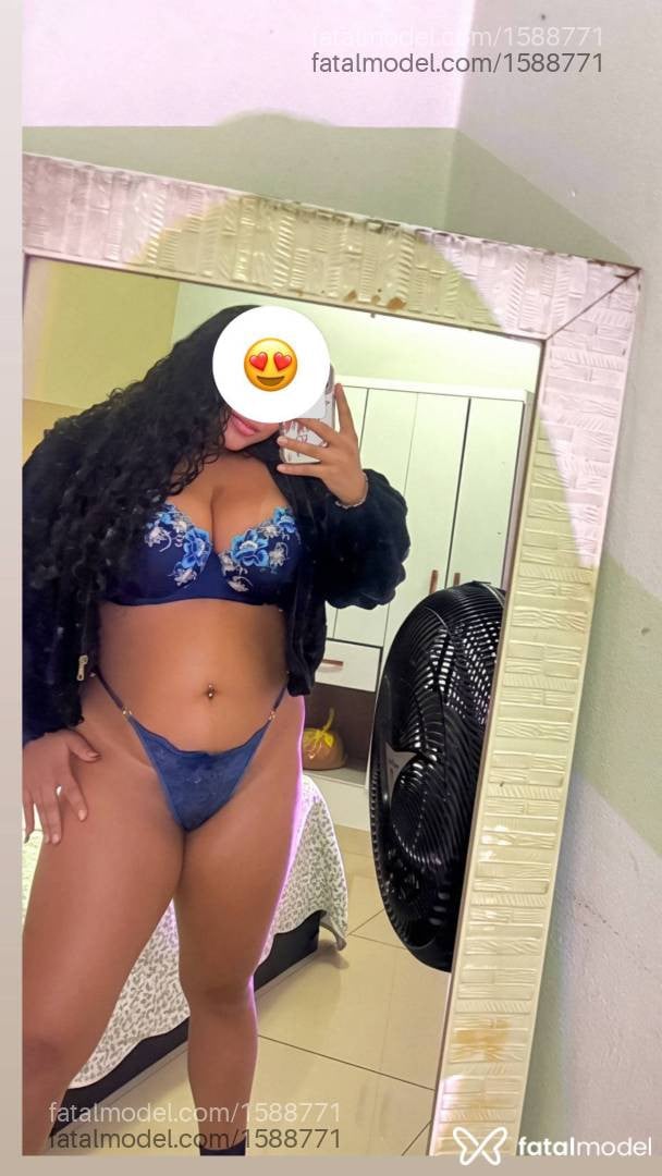 Acompanhante mulher morena (o) de olhos castanhos - Stefany
