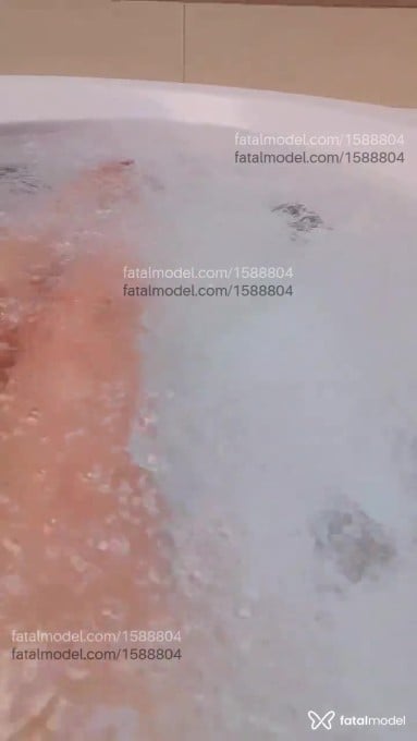 Acompanhante mulher loira (o) de olhos castanhos em Catalão - Hanna