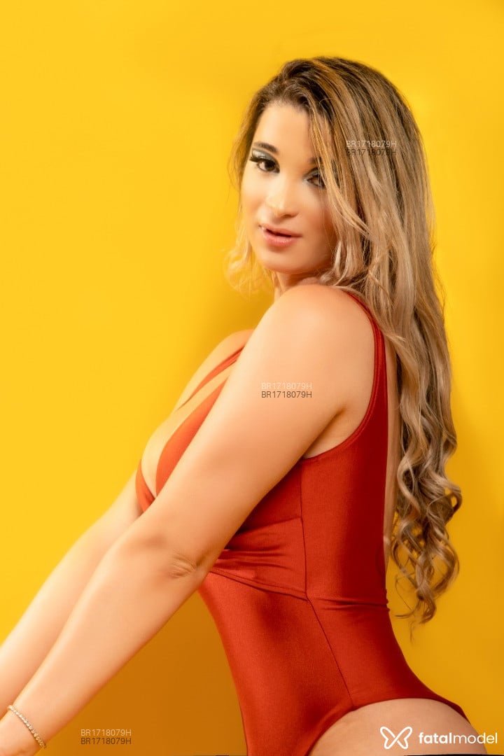 Acompanhante mulher trans loira (o) de olhos castanhos em São Paulo - Alice Rosada