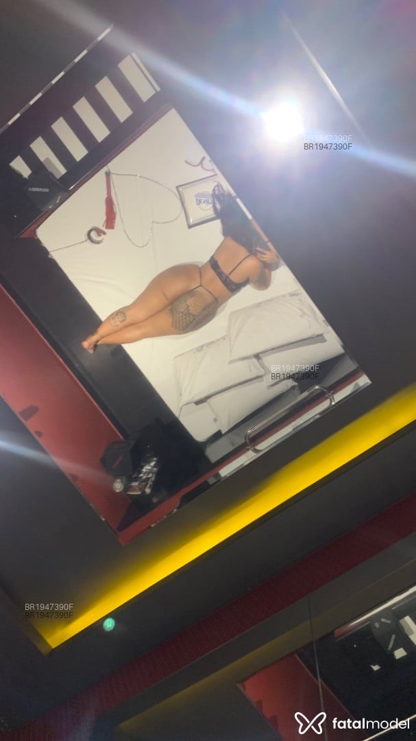 Acompanhante mulher morena (o) de olhos pretos em São Paulo - Hanna