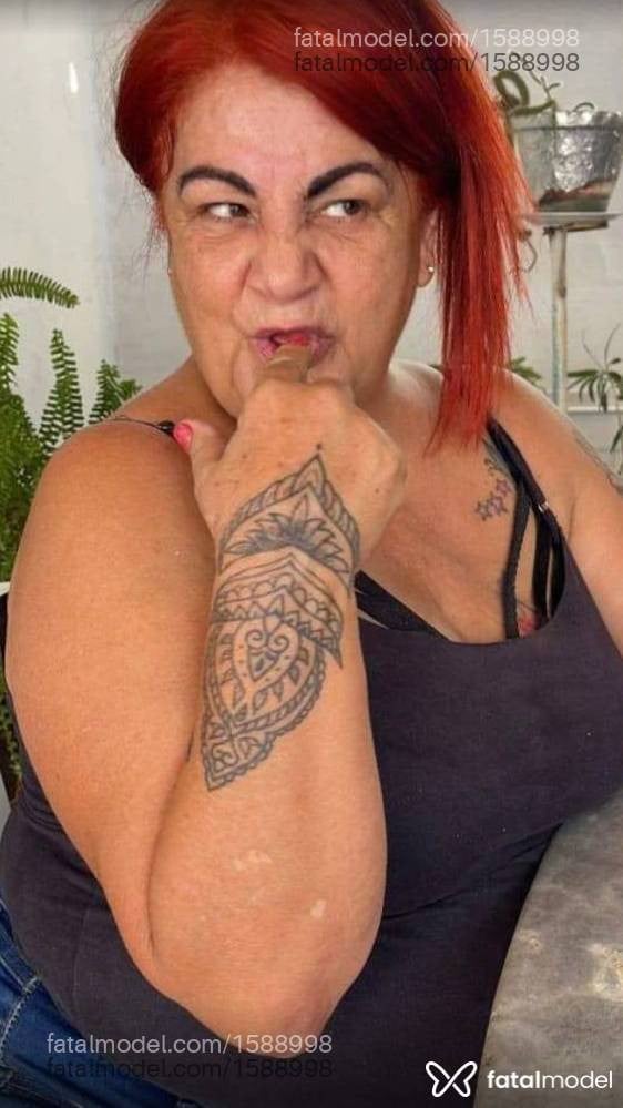 Acompanhante mulher ruiva (o) de olhos castanhos - Drika