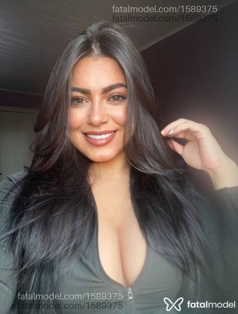 Acompanhante mulher morena (o) de olhos castanhos - Carol