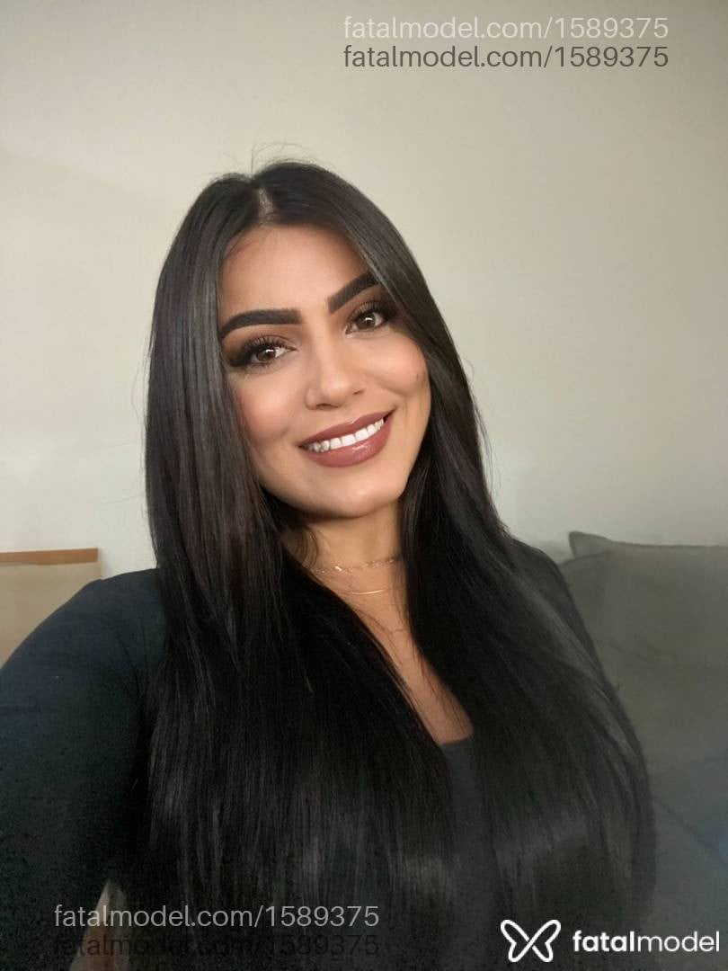 Acompanhante mulher morena (o) de olhos castanhos - Carol