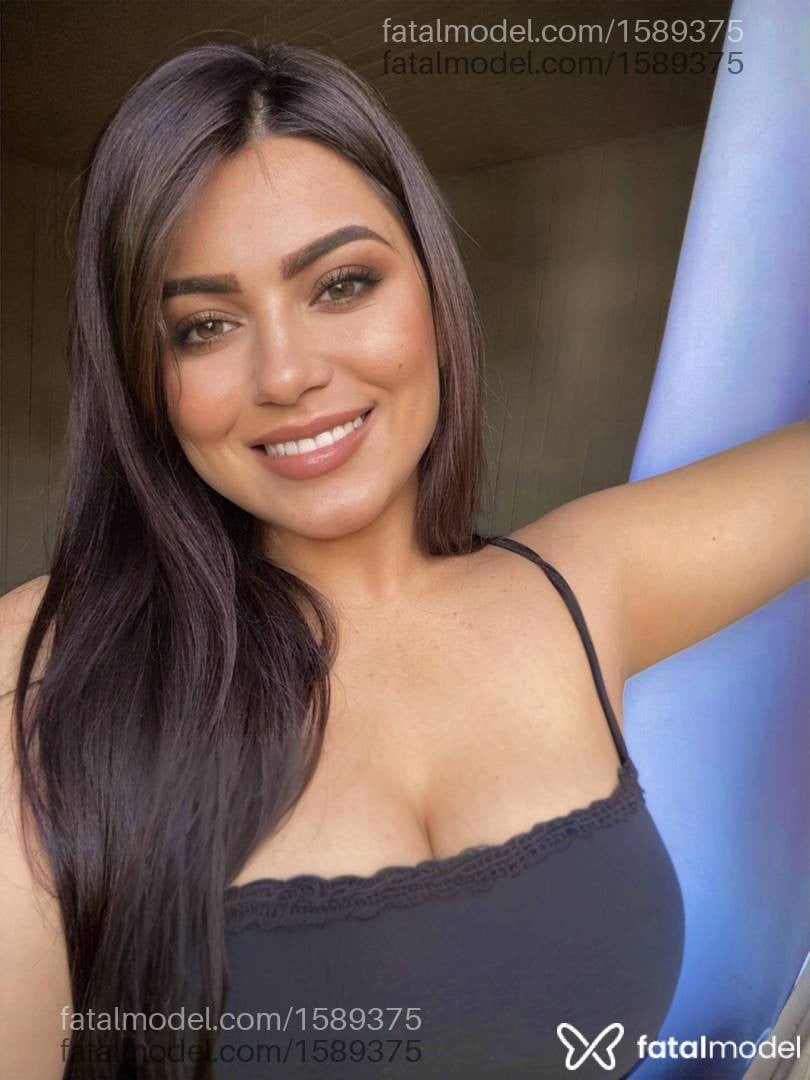 Acompanhante mulher morena (o) de olhos castanhos - Carol