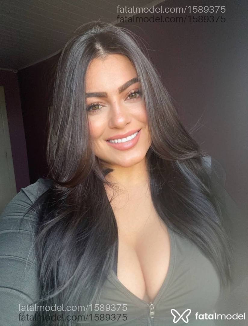 Acompanhante mulher morena (o) de olhos castanhos - Carol