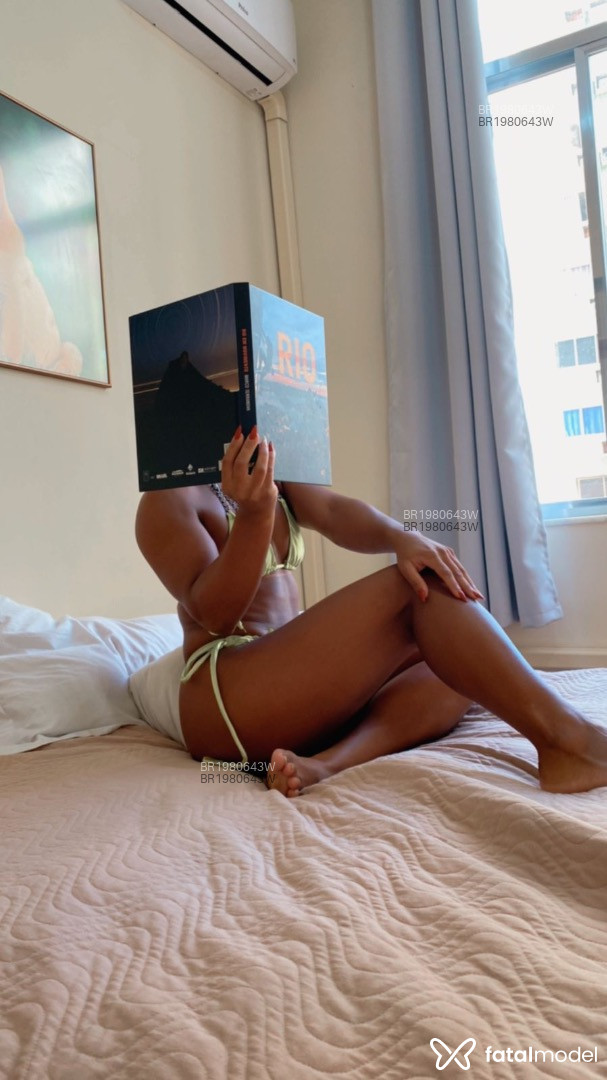 Acompanhante mulher loira (o) de olhos pretos em Rio de Janeiro - Ellen Cardoso