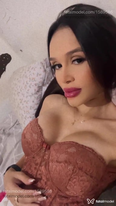 Acompanhante mulher morena (o) de olhos castanhos em Araxá - Mariana Gomes