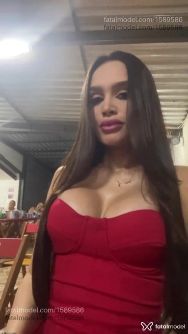 Acompanhante mulher morena (o) de olhos castanhos em Araxá - Mariana Gomes