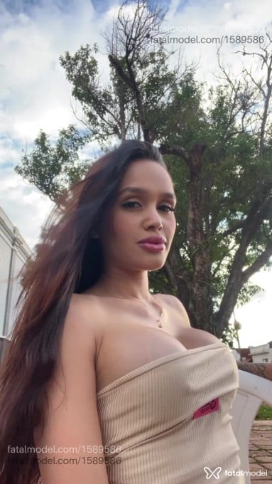 Acompanhante mulher morena (o) de olhos castanhos em Araxá - Mariana Gomes