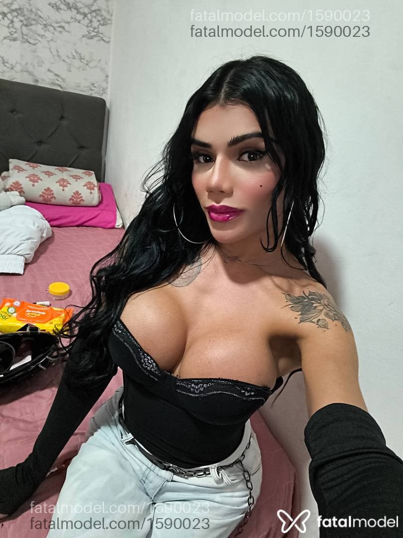 Acompanhante travesti com cabelo castanho de olhos castanhos em Porto Alegre - Jhady Freitas