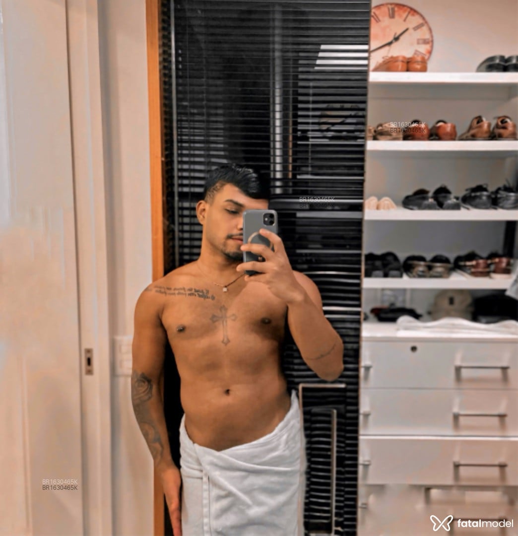 Acompanhante homem morena (o) de olhos castanhos em Nova Iguaçu - Bruno