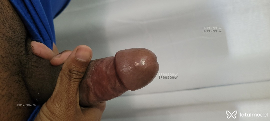 Acompanhante homem morena (o) de olhos pretos em Virtual - Silva