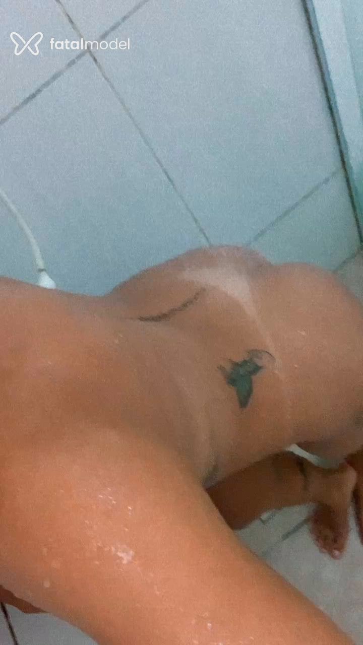 Acompanhante mulher loira (o) de olhos castanhos - Kethlen dias